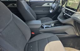 Ford Explorer Active w/100A Pkg RWD 2026 — side view