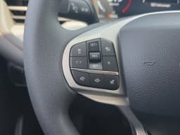 Ford Explorer Active w/100A Pkg RWD 2026 — side view