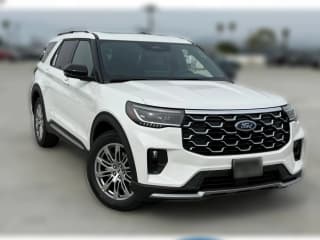 Ford Explorer Platinum RWD Ford Explorer Platinum RWD