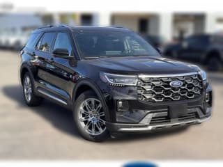 Ford Explorer Platinum RWD Ford Explorer Platinum RWD