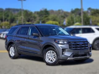 Ford Explorer Active w/200A Pkg 4WD Ford Explorer Active w/200A Pkg 4WD