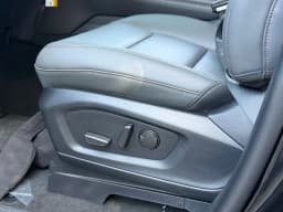 Ford Explorer Active w/200A Pkg 4WD 2026 — side view