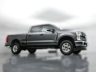 Ford Super Duty F-250 SRW XLT 4WD Crew Cab 6.75' Box Ford Super Duty F-250 SRW XLT 4WD Crew Cab 6.75' Box