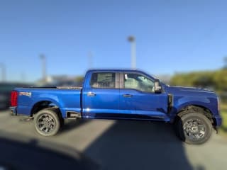 Ford Super Duty F-250 SRW XL 4WD Crew Cab 6.75' Box Ford Super Duty F-250 SRW XL 4WD Crew Cab 6.75' Box
