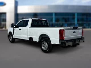 Ford Super Duty F-250 SRW XL 2WD SuperCab 8' Box Ford Super Duty F-250 SRW XL 2WD SuperCab 8' Box