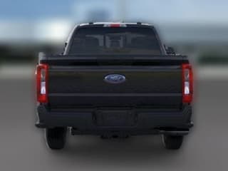 Ford Super Duty F-250 SRW XL 4WD SuperCab 8' Box Ford Super Duty F-250 SRW XL 4WD SuperCab 8' Box