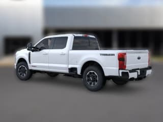 Ford Super Duty F-250 SRW LARIAT 4WD Crew Cab 6.75' Box Ford Super Duty F-250 SRW LARIAT 4WD Crew Cab 6.75' Box
