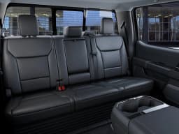 Ford Super Duty F-250 SRW LARIAT 4WD Crew Cab 6.75' Box 2027 — side view