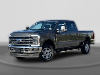 Ford Super Duty F-250 SRW XLT 4WD Crew Cab 6.75' Box Ford Super Duty F-250 SRW XLT 4WD Crew Cab 6.75' Box