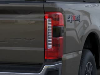 Ford Super Duty F-350 SRW LARIAT 4WD Crew Cab 6.75' Box Ford Super Duty F-350 SRW LARIAT 4WD Crew Cab 6.75' Box