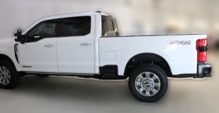 Ford Super Duty F-350 SRW LARIAT 4WD Crew Cab 6.75' Box Ford Super Duty F-350 SRW LARIAT 4WD Crew Cab 6.75' Box