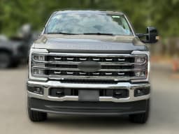 Ford Super Duty F-350 SRW LARIAT 4WD Crew Cab 6.75' Box 2026 — side view