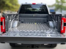 Ford Super Duty F-350 SRW LARIAT 4WD Crew Cab 6.75' Box 2026 — side view