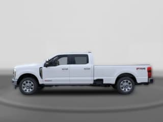 Ford Super Duty F-350 SRW LARIAT 4WD Crew Cab 8' Box Ford Super Duty F-350 SRW LARIAT 4WD Crew Cab 8' Box