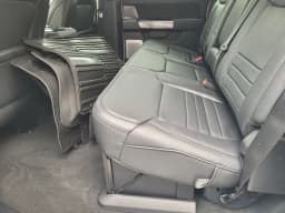 Ford Super Duty F-350 SRW Platinum 4WD Crew Cab 6.75' Box 2027 — side view