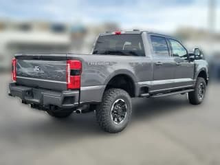 Ford Super Duty F-350 SRW King Ranch 4WD Crew Cab 6.75' Box Ford Super Duty F-350 SRW King Ranch 4WD Crew Cab 6.75' Box