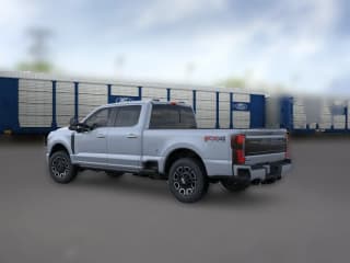 Ford Super Duty F-350 SRW Platinum 4WD Crew Cab 6.75' Box Ford Super Duty F-350 SRW Platinum 4WD Crew Cab 6.75' Box