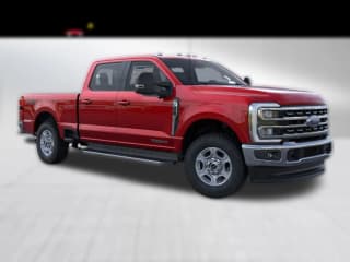 Ford Super Duty F-350 SRW XLT 4WD Crew Cab 6.75' Box Ford Super Duty F-350 SRW XLT 4WD Crew Cab 6.75' Box