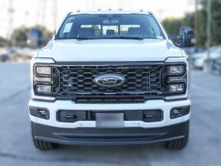 Ford Super Duty F-350 SRW LARIAT 4WD Crew Cab 6.75' Box Ford Super Duty F-350 SRW LARIAT 4WD Crew Cab 6.75' Box