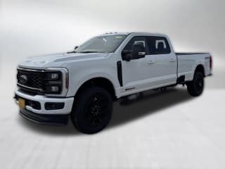 Ford Super Duty F-350 SRW LARIAT 4WD Crew Cab 8' Box Ford Super Duty F-350 SRW LARIAT 4WD Crew Cab 8' Box