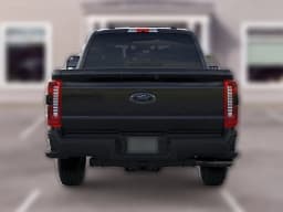 Ford Super Duty F-350 SRW LARIAT 4WD Crew Cab 6.75' Box 2026 — side view