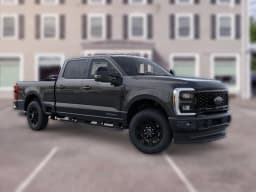 Ford Super Duty F-350 SRW LARIAT 4WD Crew Cab 6.75' Box 2026 — side view