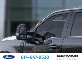 Ford Super Duty F-350 SRW LARIAT 4WD Crew Cab 6.75' Box Ford Super Duty F-350 SRW LARIAT 4WD Crew Cab 6.75' Box