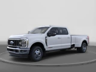 Ford Super Duty F-350 DRW LARIAT 4WD Crew Cab 8' Box Ford Super Duty F-350 DRW LARIAT 4WD Crew Cab 8' Box