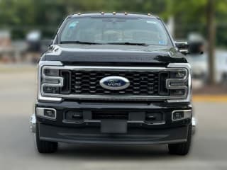 Ford Super Duty F-350 DRW Platinum 4WD Crew Cab 8' Box Ford Super Duty F-350 DRW Platinum 4WD Crew Cab 8' Box