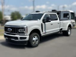 Ford Super Duty F-350 DRW Platinum 4WD Crew Cab 8' Box 2026 — side view