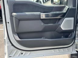 Ford Super Duty F-350 DRW Platinum 4WD Crew Cab 8' Box 2026 — side view