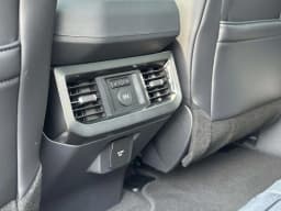 Ford Super Duty F-350 DRW Platinum 4WD Crew Cab 8' Box 2026 — side view
