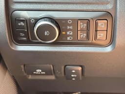 Ford Super Duty F-350 DRW Platinum 4WD Crew Cab 8' Box 2026 — side view