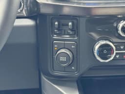 Ford Super Duty F-350 DRW LARIAT 4WD Crew Cab 8' Box 2026 — side view