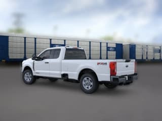 Ford Super Duty F-350 SRW XLT 4WD SuperCab 8' Box Ford Super Duty F-350 SRW XLT 4WD SuperCab 8' Box