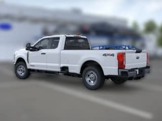 Ford Super Duty F-350 SRW XL 4WD SuperCab 8' Box Ford Super Duty F-350 SRW XL 4WD SuperCab 8' Box