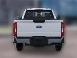 Ford Super Duty F-250 SRW XL 4WD Reg Cab 8' Box 2025 — side view