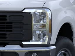 Ford Super Duty F-250 SRW XL 4WD Reg Cab 8' Box 2025 — side view
