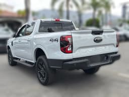 Ford Ranger LARIAT 4WD SuperCrew 5' Box 2026 — side view