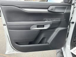 Ford Ranger LARIAT 4WD SuperCrew 5' Box 2026 — side view