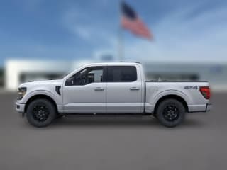 Ford F-150 XLT 4WD SuperCrew 5.5' Box Ford F-150 XLT 4WD SuperCrew 5.5' Box