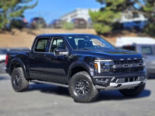 Ford F-150 Raptor 4WD SuperCrew 5.5' Box Ford F-150 Raptor 4WD SuperCrew 5.5' Box