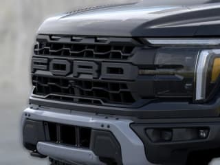 Ford F-150 Raptor 4WD SuperCrew 5.5' Box Ford F-150 Raptor 4WD SuperCrew 5.5' Box
