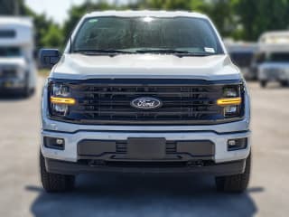 Ford F-150 XLT 4WD SuperCrew 5.5' Box Ford F-150 XLT 4WD SuperCrew 5.5' Box
