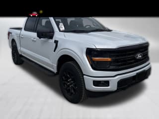 Ford F-150 XLT 4WD SuperCrew 5.5' Box Ford F-150 XLT 4WD SuperCrew 5.5' Box