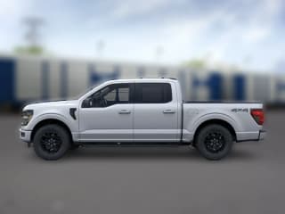 Ford F-150 XLT 4WD SuperCrew 5.5' Box Ford F-150 XLT 4WD SuperCrew 5.5' Box