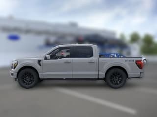 Ford F-150 LARIAT 4WD SuperCrew 5.5' Box Ford F-150 LARIAT 4WD SuperCrew 5.5' Box