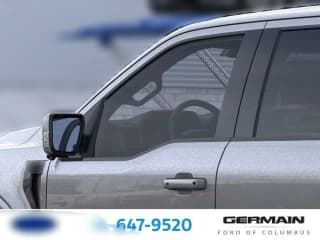 Ford F-150 LARIAT 4WD SuperCrew 5.5' Box Ford F-150 LARIAT 4WD SuperCrew 5.5' Box