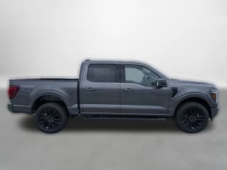 Ford F-150 LARIAT 4WD SuperCrew 5.5' Box Ford F-150 LARIAT 4WD SuperCrew 5.5' Box