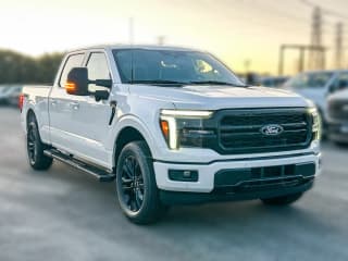 Ford F-150 LARIAT 4WD SuperCrew 6.5' Box Ford F-150 LARIAT 4WD SuperCrew 6.5' Box